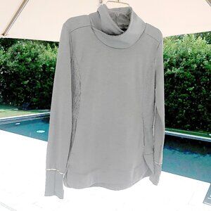 S Athleta Stowe Cross Neck Pullover Workout Tech Grey Reflective Front Pockets